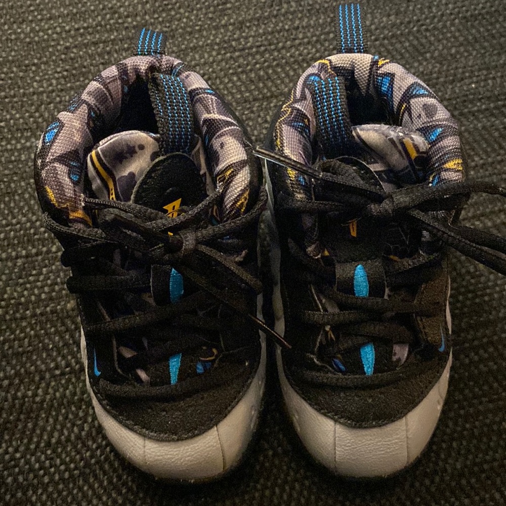 “Graffiti “ Nike foamposits